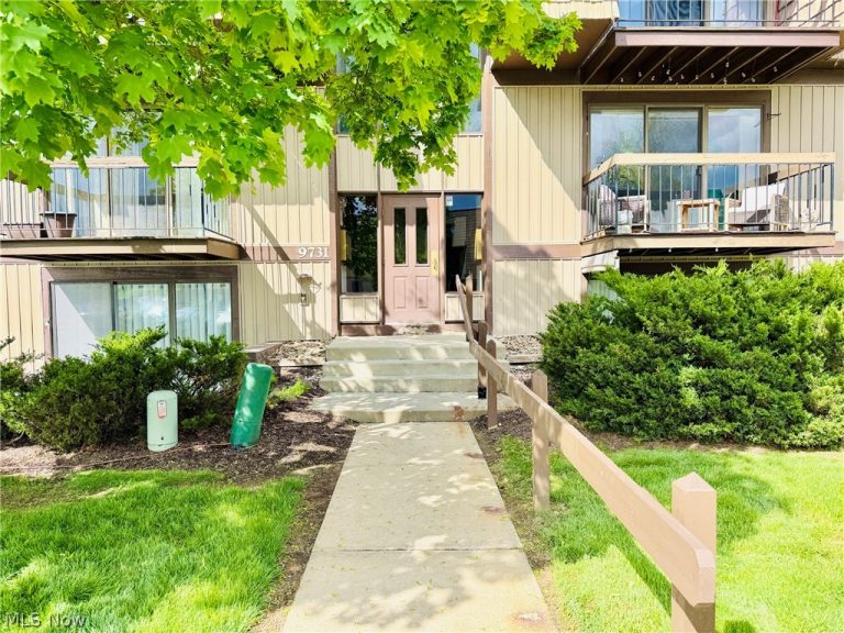 9731 Sunrise Boulevard #M31, North Royalton, OH, 44133