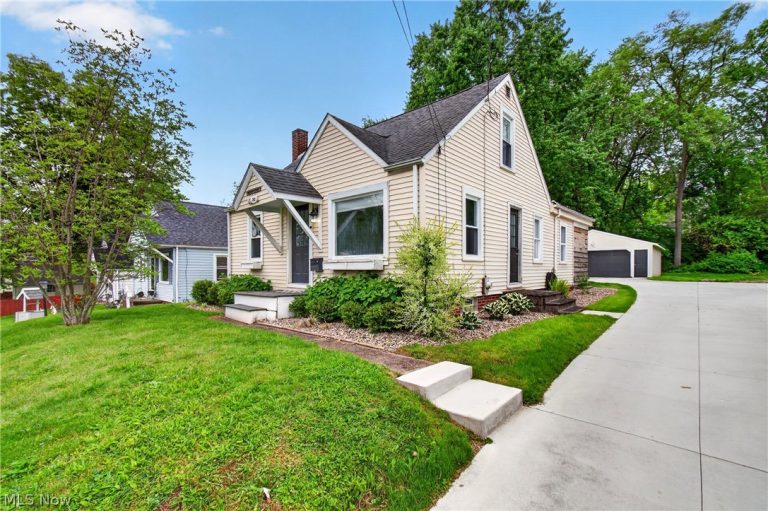 3731 Yale Avenue, Canton, OH - Photo 2