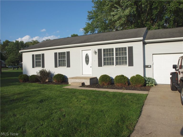 1422 Woodlawn Avenue, Canton, OH - Photo 3