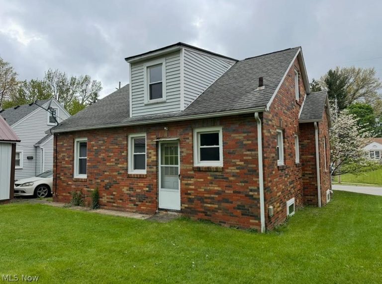 551 Cline Avenue, Mansfield, OH - Photo 2