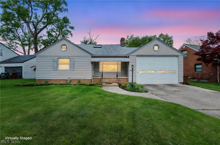 5906 Twin Lakes Drive, Parma, OH, 44129