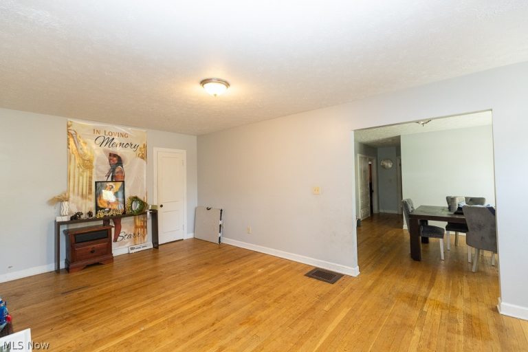14221 Glenside Road, Cleveland, OH - Photo 8