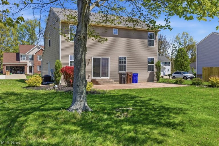 3286 Hidden Brook Drive, Ravenna, OH - Photo 2