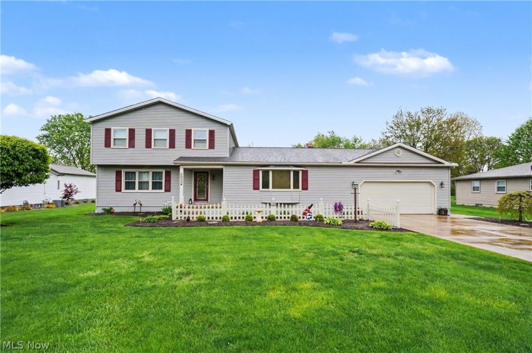 6645 Summit Drive, Canfield, OH - Photo 3