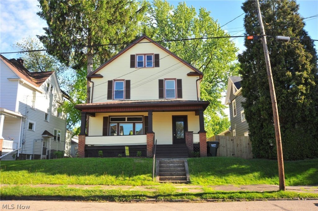 456 Broadway Street, Alliance, OH