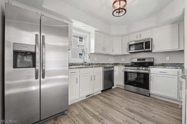 260 Washington Street, Alliance, OH - Photo 8