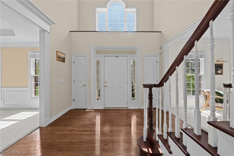 6030 Penfield Lane, Solon, OH - Photo 2