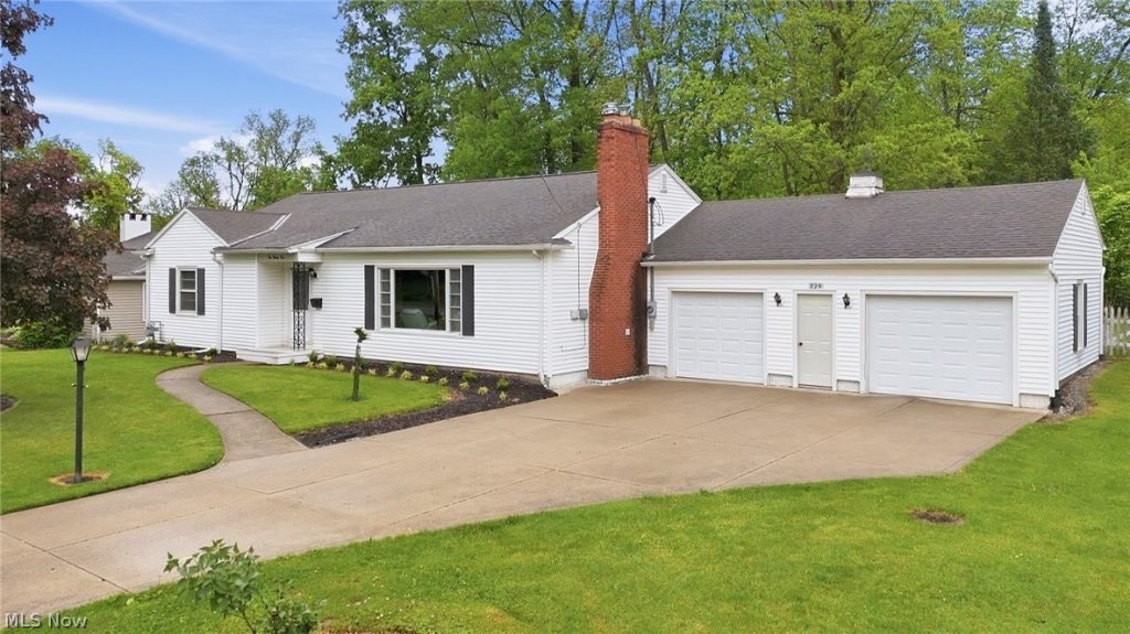 229 Ridgewood Boulevard, Mansfield, OH