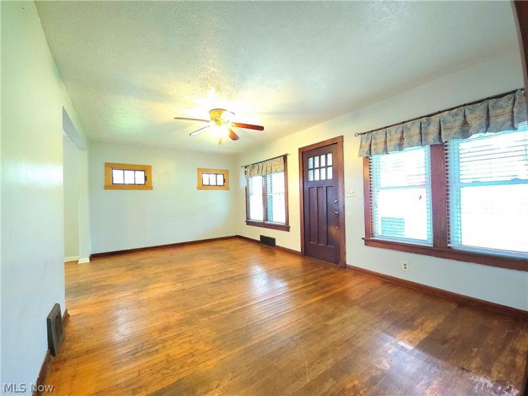 821 Cleveland Road, Ravenna, OH - Photo 6
