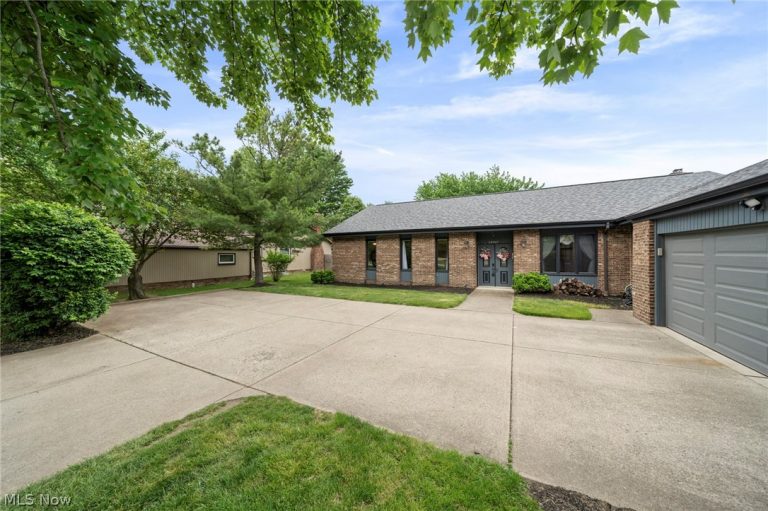 24707 Westwood, Westlake, OH - Photo 3