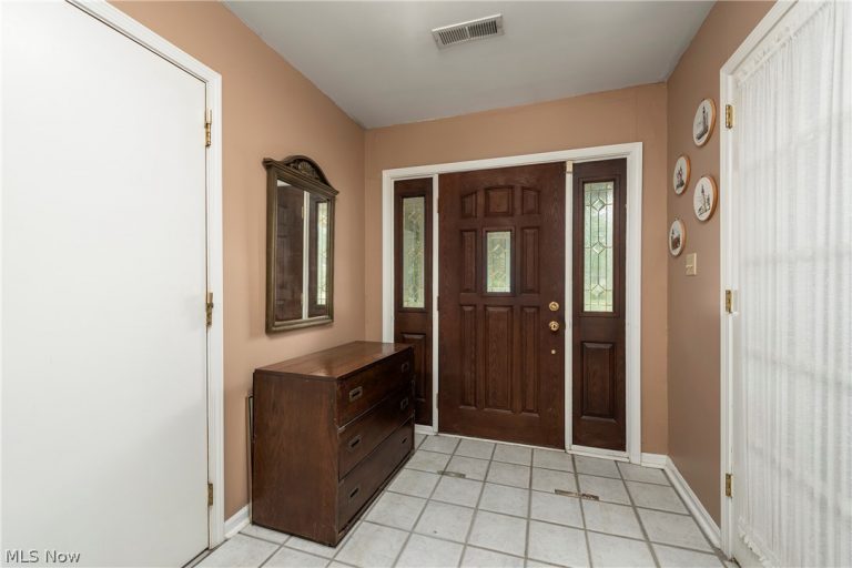 457 Dover Center Road, Bay Village, OH - Photo 5