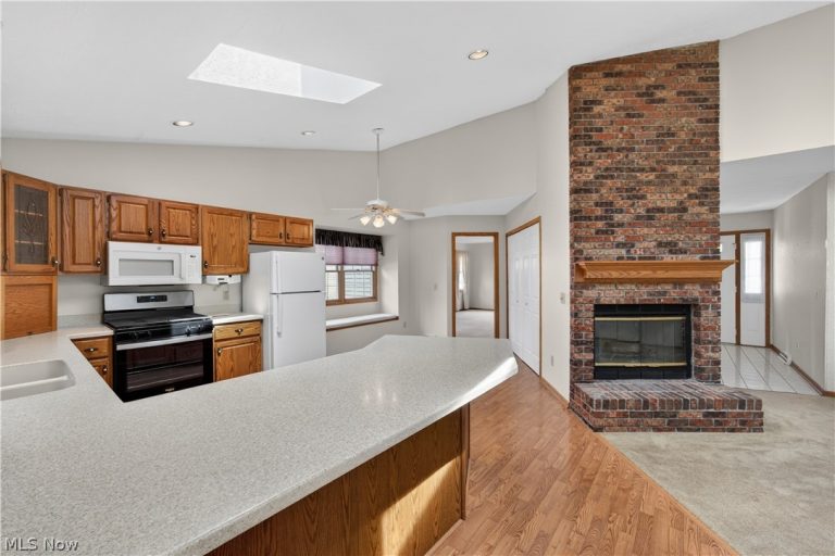 1338 Sharonbrook Drive, Twinsburg, OH - Photo 8