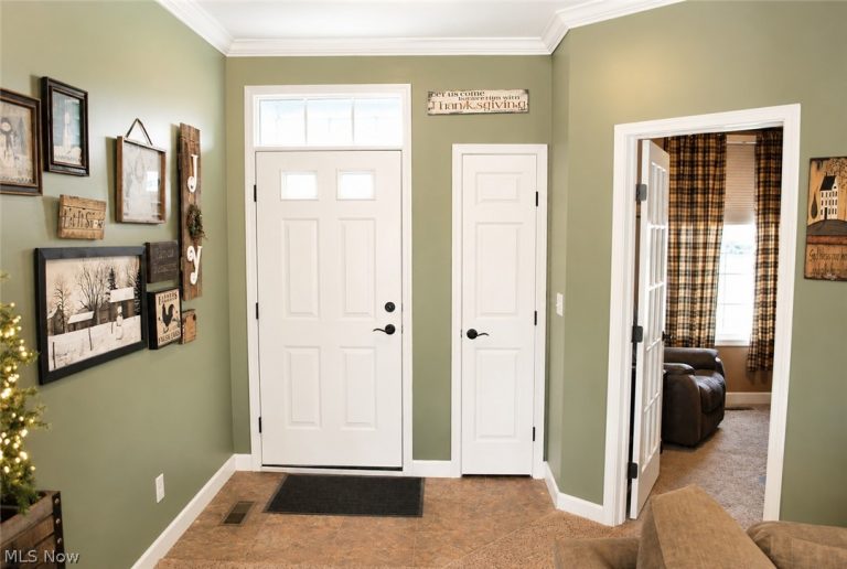 8700 Wakefield Run, North Ridgeville, OH - Photo 4