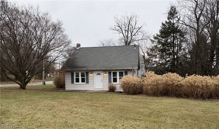 4258 Mahoning Avenue, Youngstown, OH - Photo 2