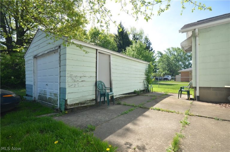 581 Baldwin Road, Akron, OH - Photo 5