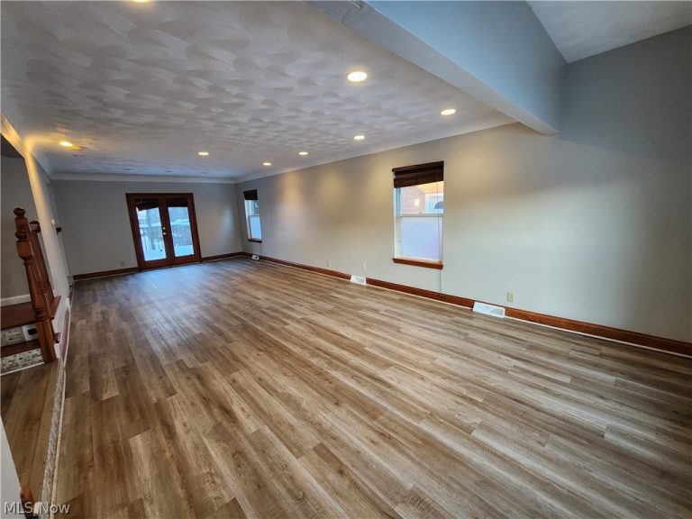 2452 Bromley Road, University Heights, OH - Photo 3