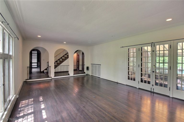 19001 Shelburne Road, Shaker Heights, OH - Photo 8