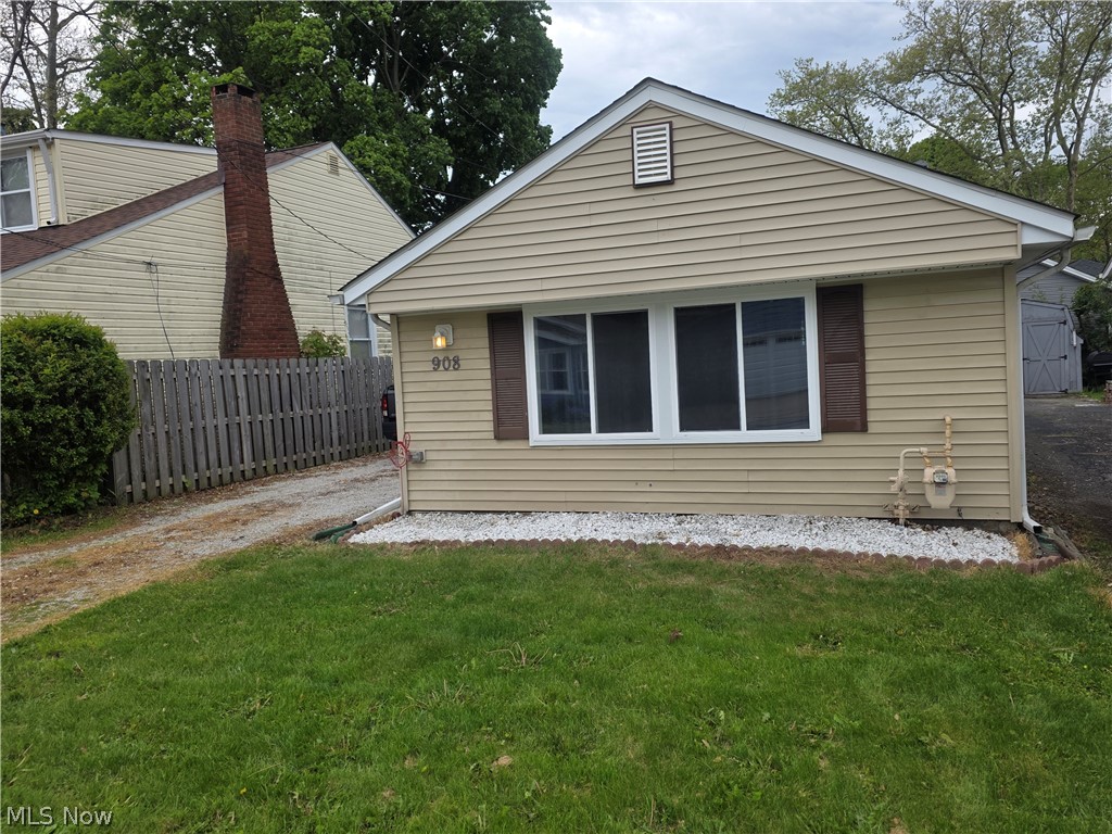 908 Bellevue Drive, Willoughby, OH