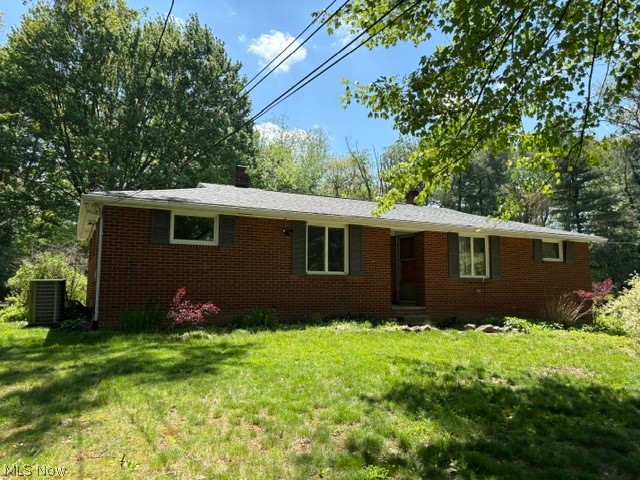 12900 Sunset Circle, Uniontown, OH