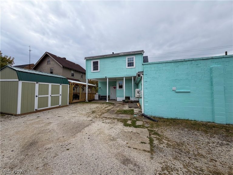 2405 Youngstown Road, Warren, OH - Photo 5
