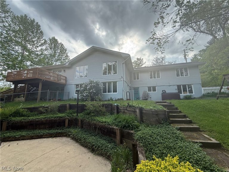 177 Lowery Lane, New Concord, OH - Photo 2