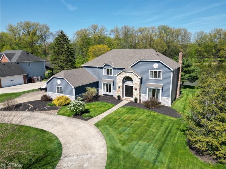 4420 Prestwick Crossing, Westlake, OH - Photo 4