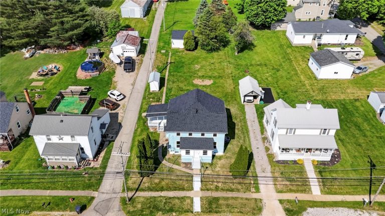 204 Market Street, Somerset, OH - Photo 2