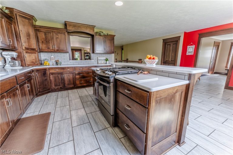 8059 Township Road 562, Holmesville, OH - Photo 8