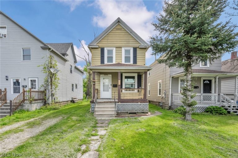 1023 Washington Avenue, Lorain, OH - Photo 2