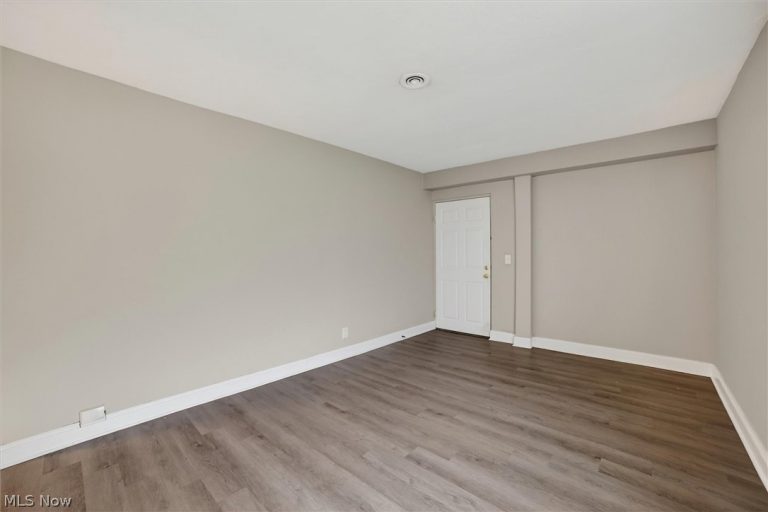 18963 Hilliard Boulevard #2, Rocky River, OH - Photo 5