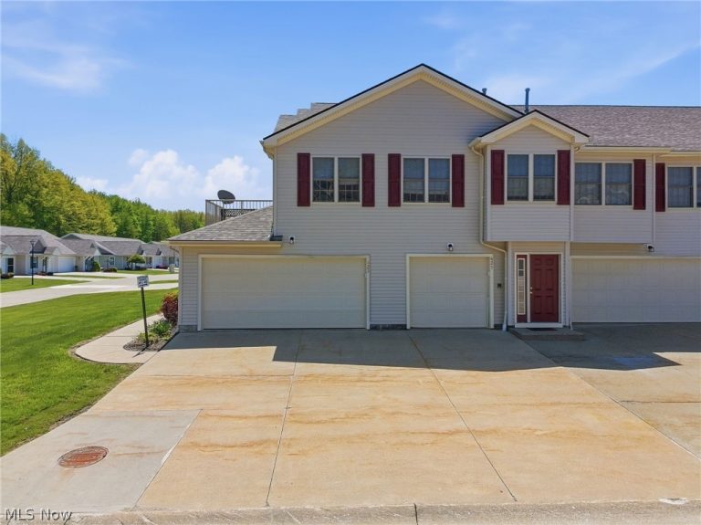 6000 Lake Road #423, Ashtabula, OH - Photo 2
