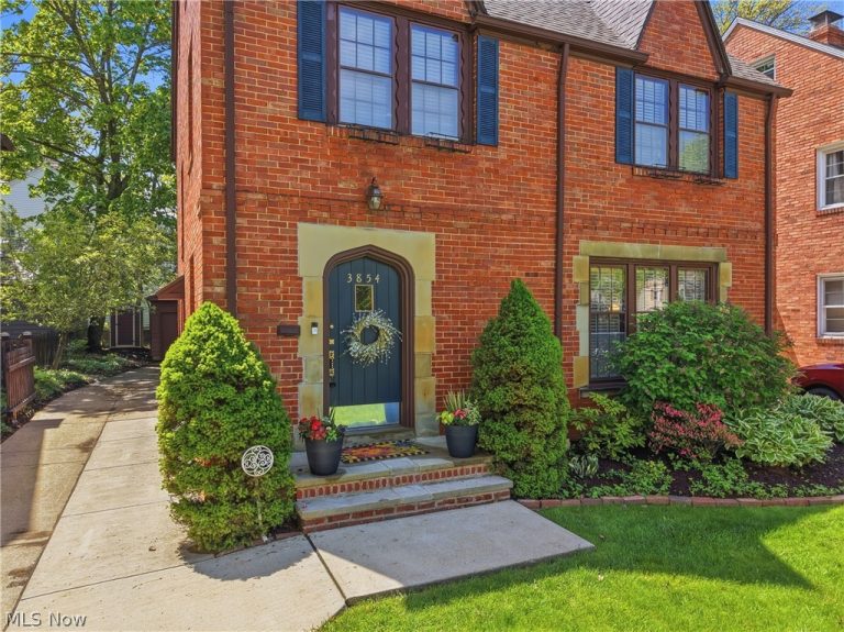 3854 Meadowbrook Boulevard, University Heights, OH - Photo 2