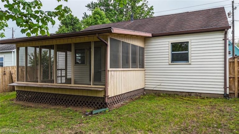 601 41st Street, Vienna, WV - Photo 4