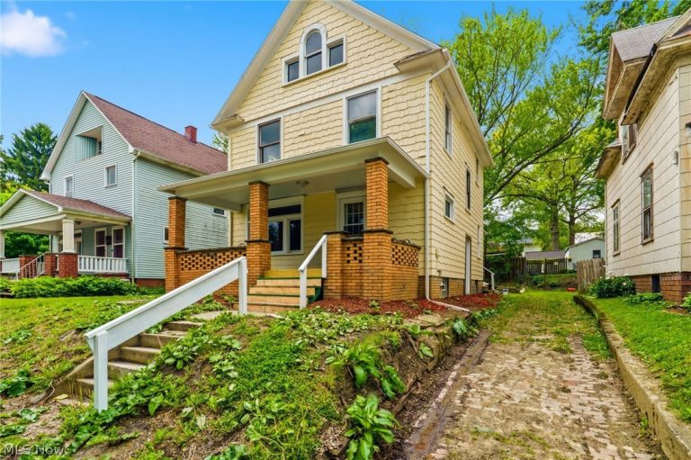 1387 Seneca Avenue, Alliance, OH - Photo 2