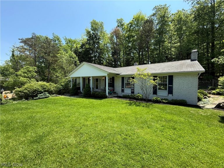 6803 cranbrook, Brecksville, OH - Photo 2