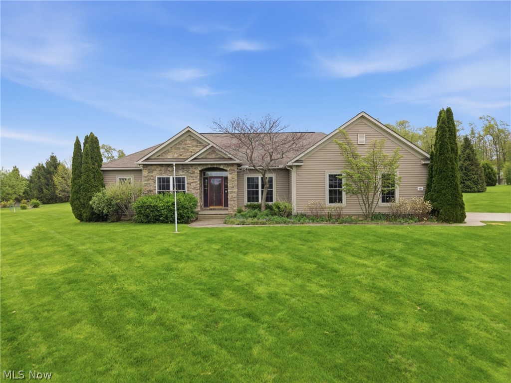 690 Lang Farm Drive, Medina, OH