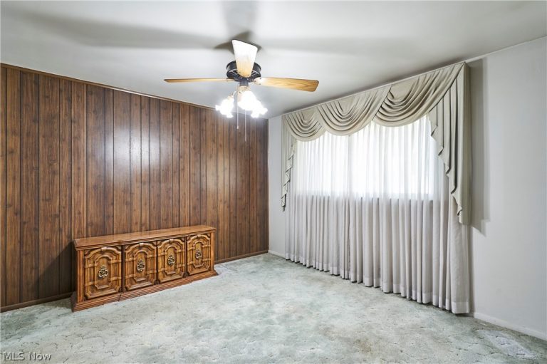 7322 Markal Drive, Middleburg Heights, OH - Photo 8