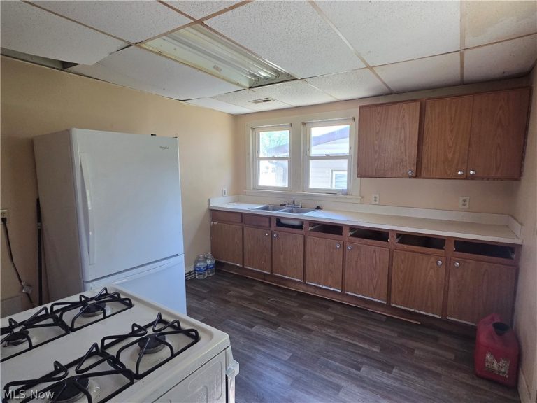 199 Mathews Street, Painesville, OH - Photo 8