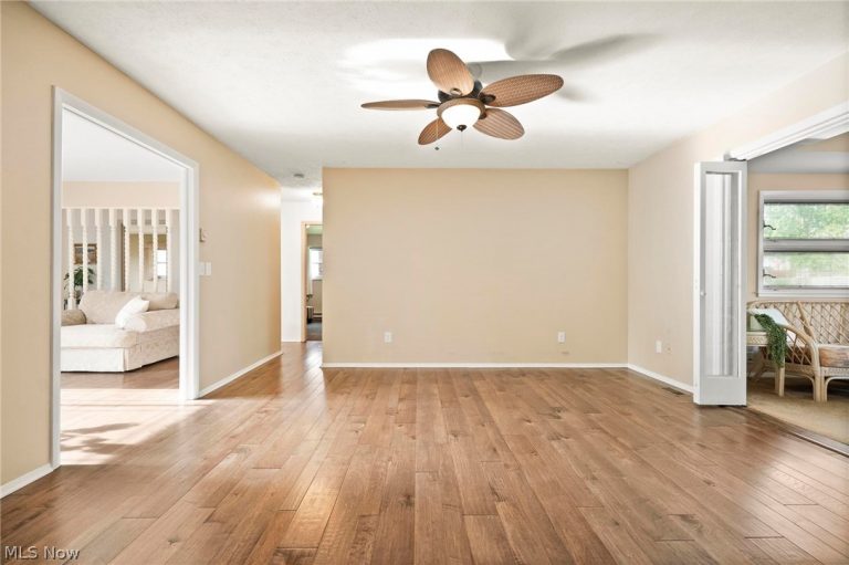 35671 Chesterfield Drive, North Ridgeville, OH - Photo 6