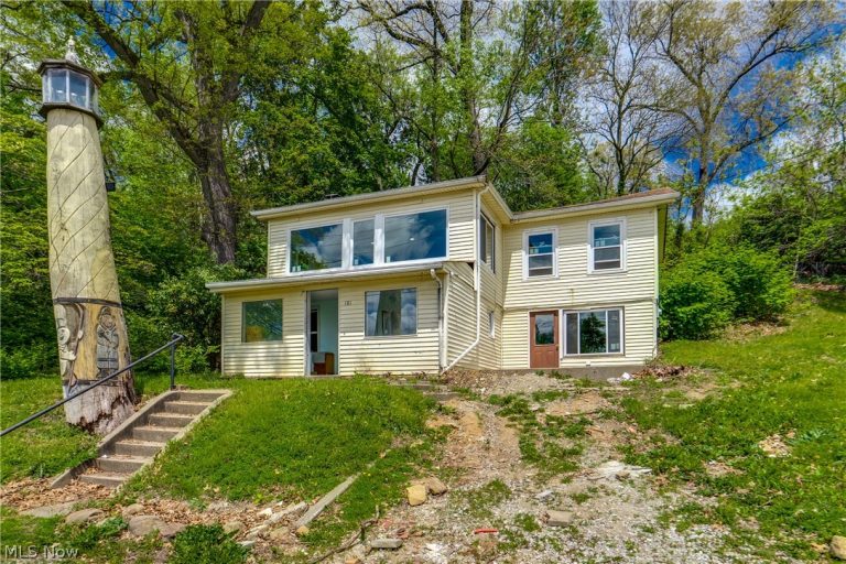 181 Portage Lakes Drive, Akron, OH - Photo 2