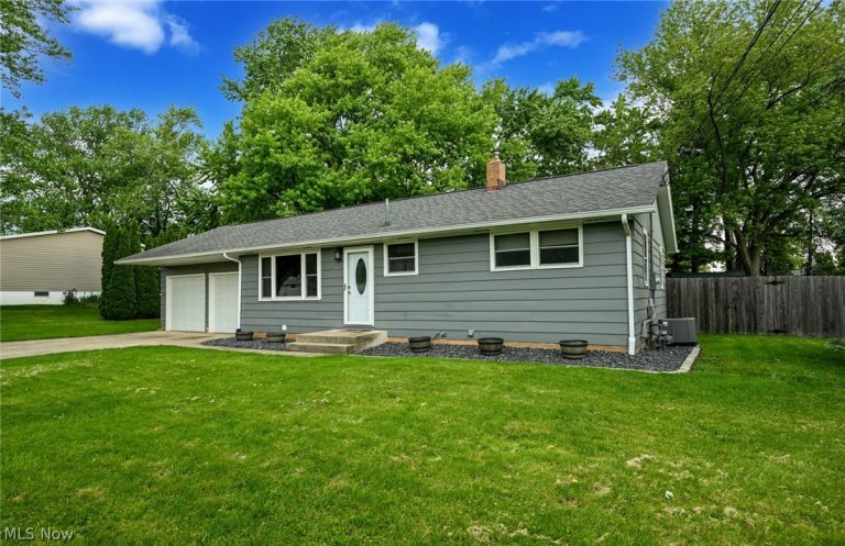 5175 Oakvale Street, Canton, OH - Photo 2