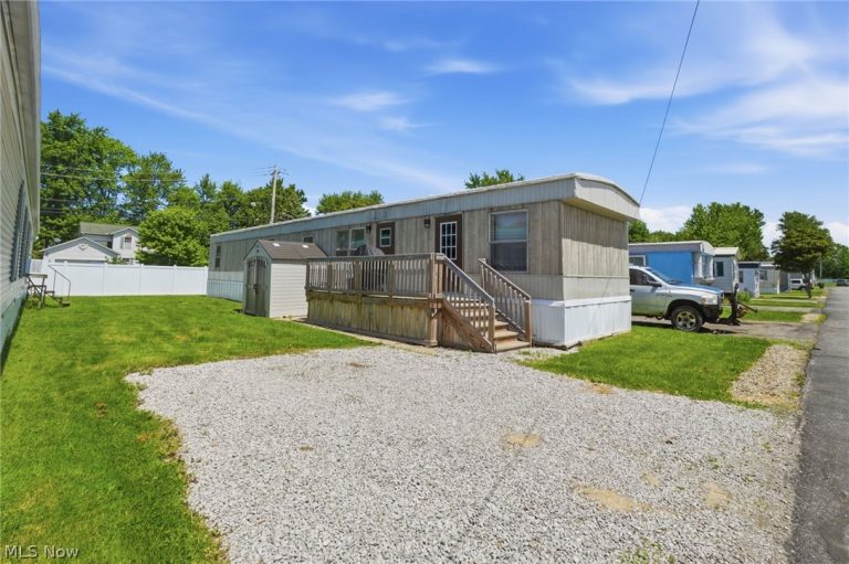 137 Marilyn Drive, Madison, OH, 44057