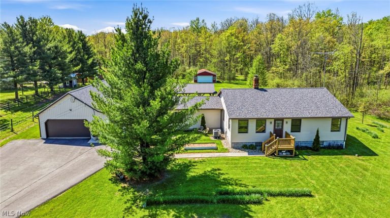 16715 Nauvoo Road, Middlefield, OH, 44062