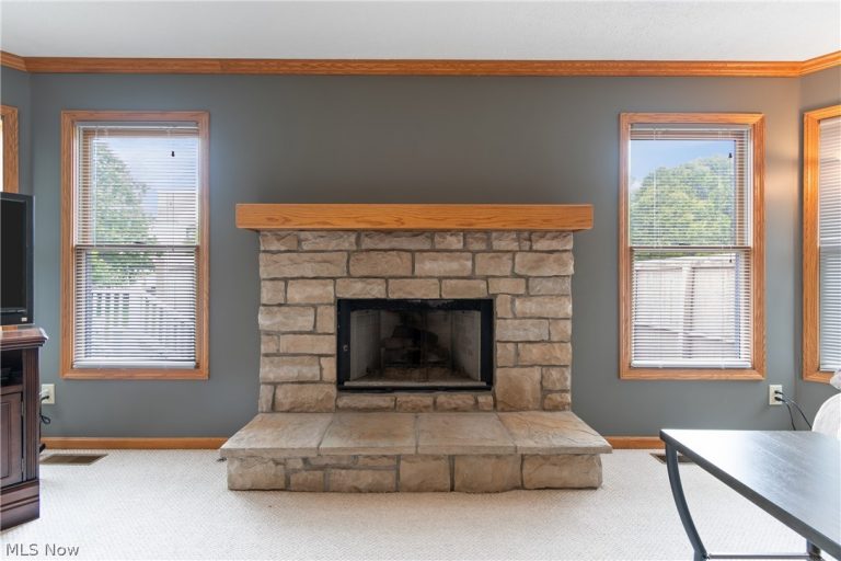 668 Oakcrest Drive, Wadsworth, OH - Photo 8