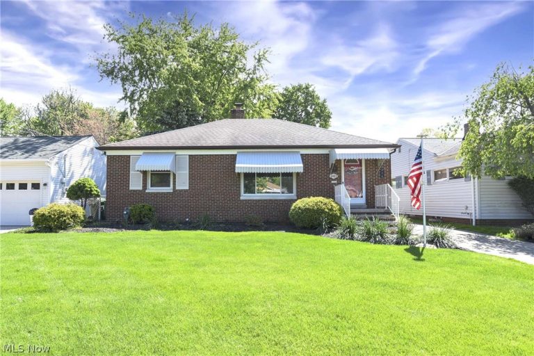 6483 Fernhurst Avenue, Parma Heights, OH, 44130