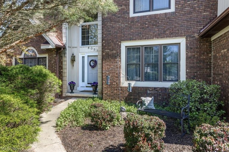 8051 Valleyview Court, North Royalton, OH - Photo 2