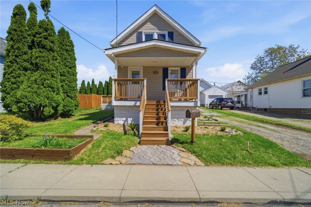241 King Street, Fairport Harbor, OH