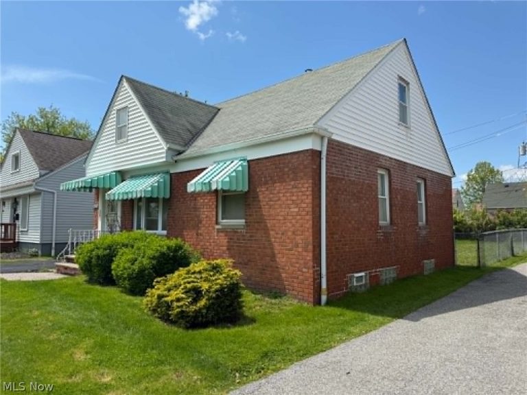 4076 187th Street, Cleveland, OH - Photo 4