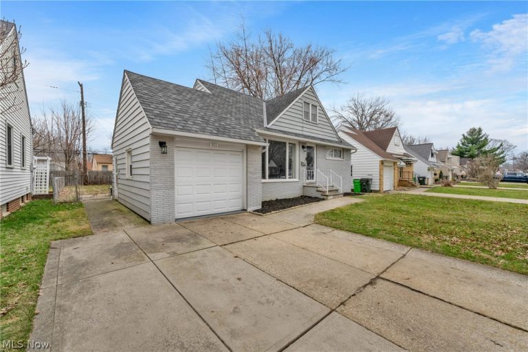 311 262nd Street, Euclid, OH - Photo 3