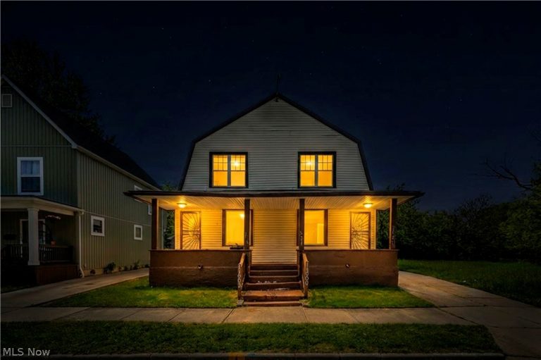 11600 Beulah Avenue, Cleveland, OH, 44106